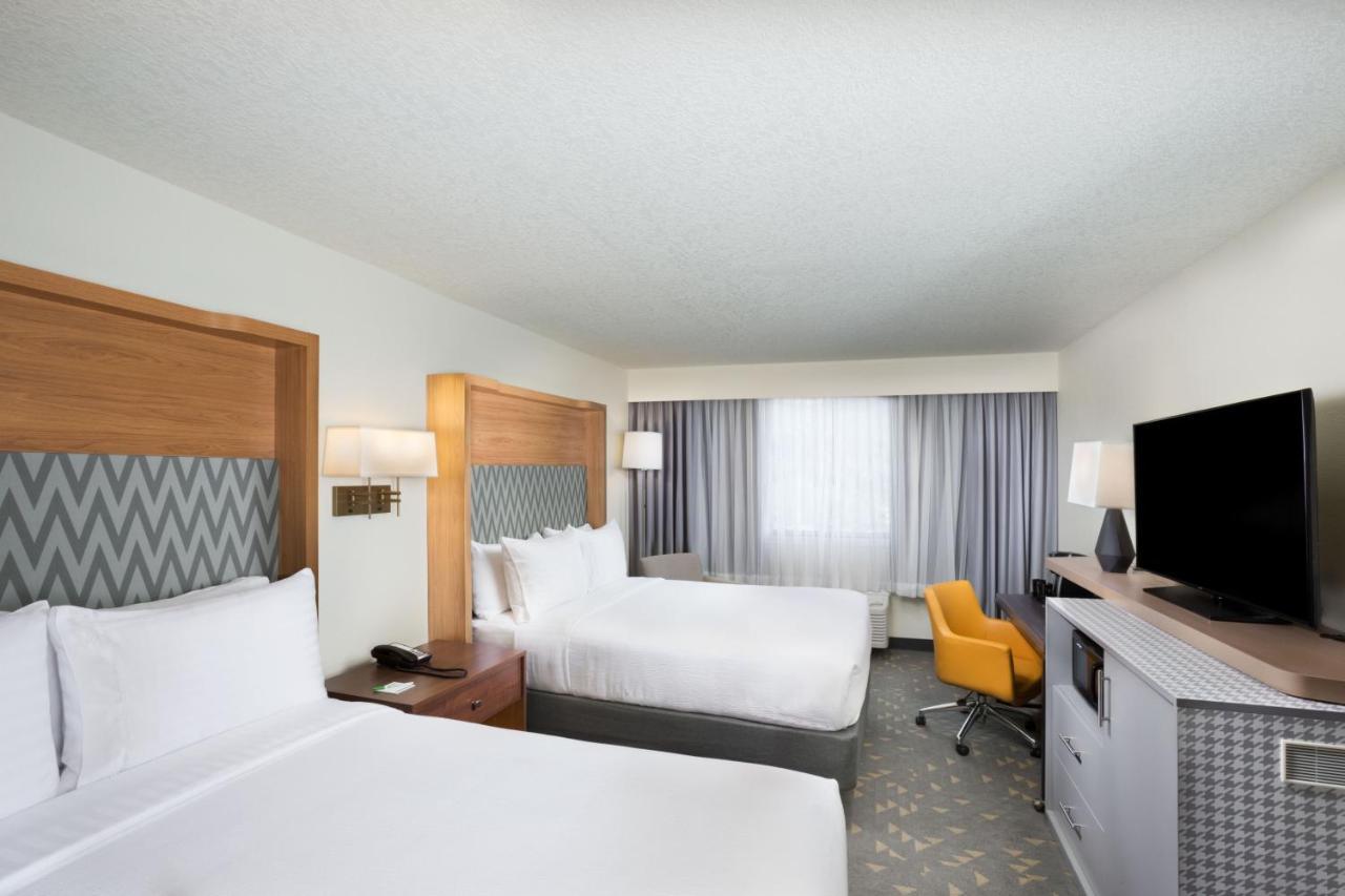 Holiday Inn Asheville East-Blue Ridge Pkwy By Ihg Bagian luar foto