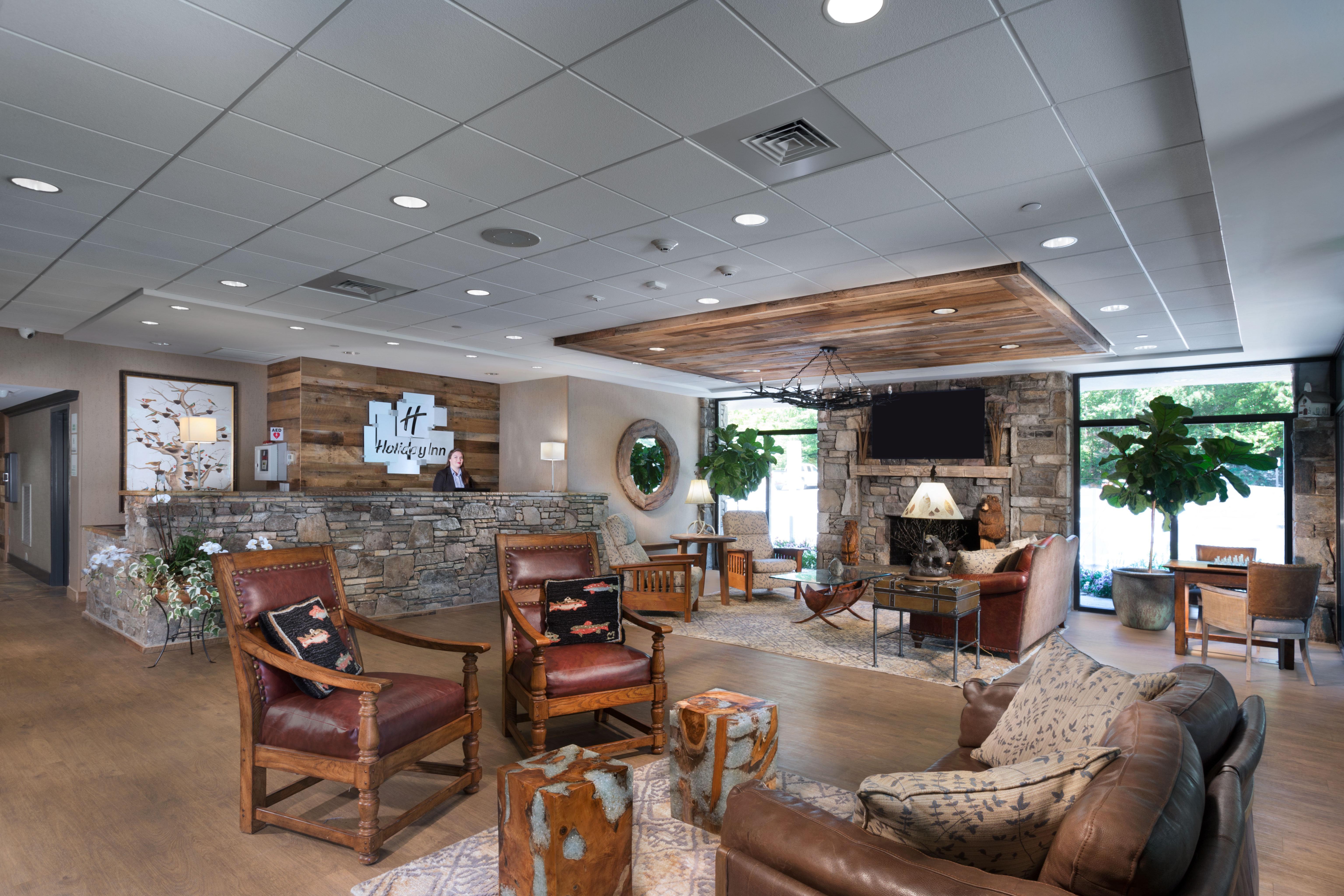 Holiday Inn Asheville East-Blue Ridge Pkwy By Ihg Bagian luar foto
