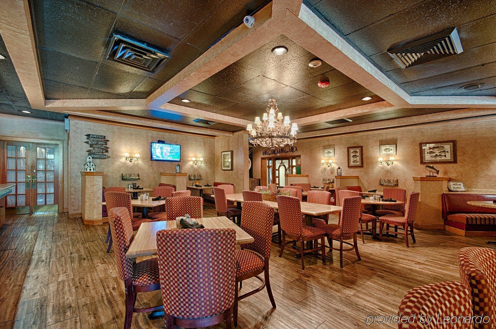 Holiday Inn Asheville East-Blue Ridge Pkwy By Ihg Bagian luar foto