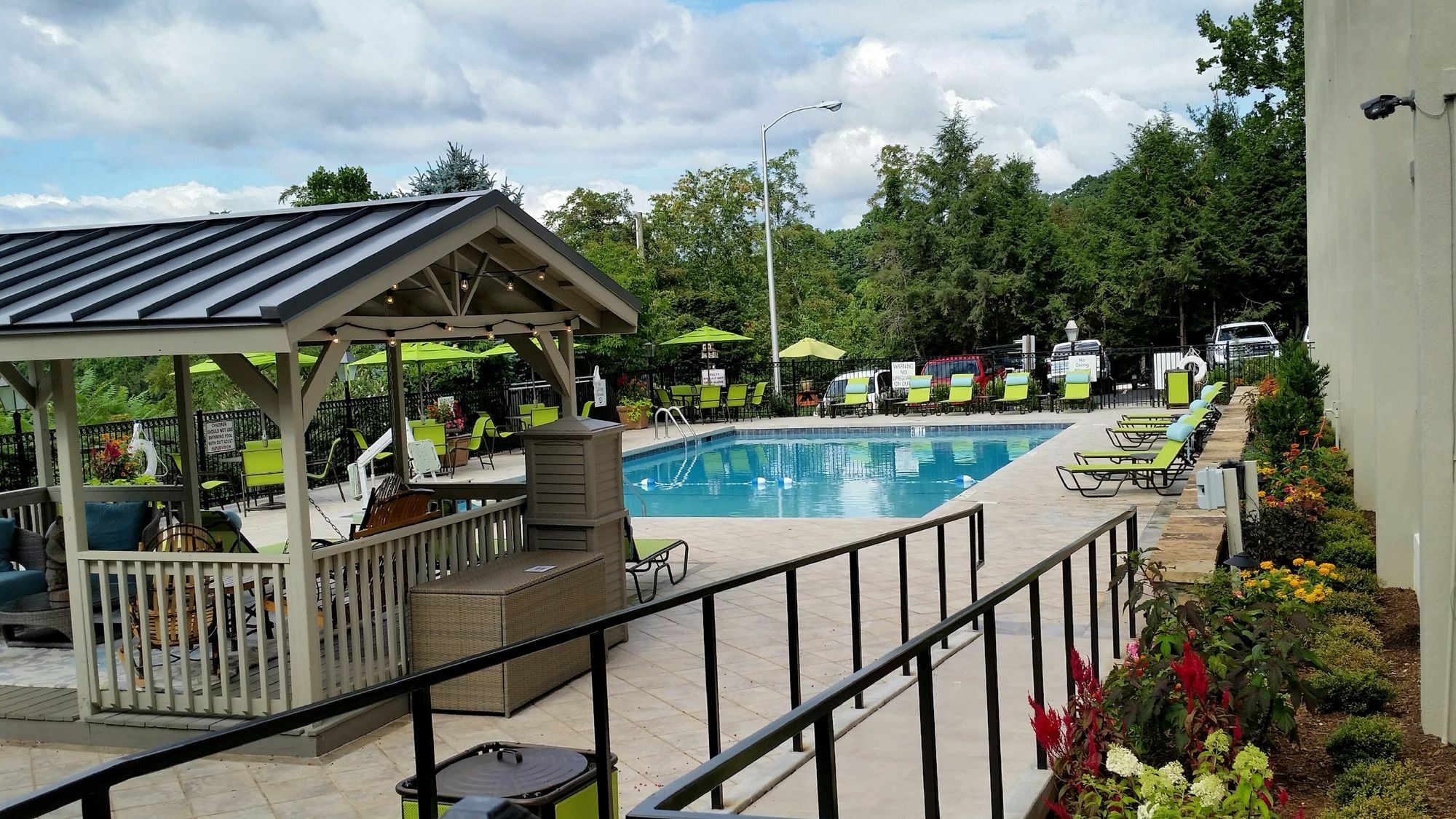 Holiday Inn Asheville East-Blue Ridge Pkwy By Ihg Bagian luar foto